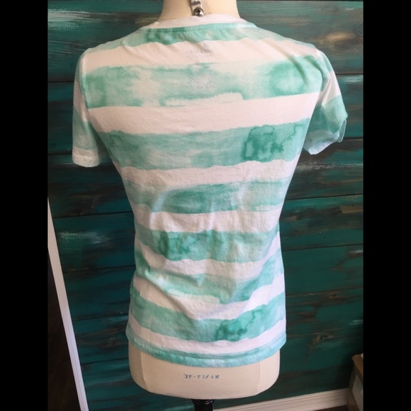 GAP Tee Shirt - Picture 2 of 3